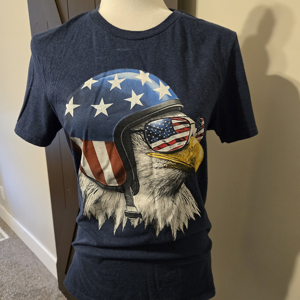 Patriotic Eagle Graphic T-Shirt